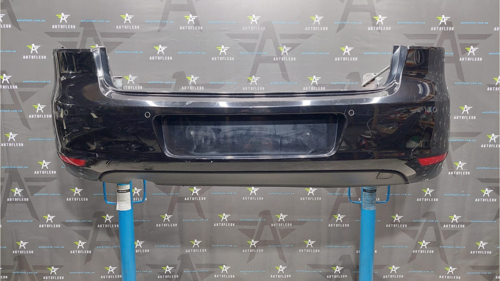 Бампер задний в сборе 5K6807421, 5K6807521R Volkswagen Golf 6 хетчбек бу Бампер задний в сборе 5K6807421, 5K6807521R Volkswagen Golf 6 хетчбек бу